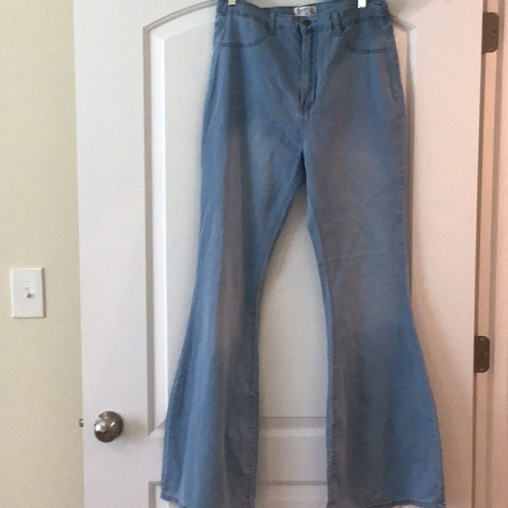 Swank A Posh bell bottoms flare leg jeans size 2x stretchable used good cond.